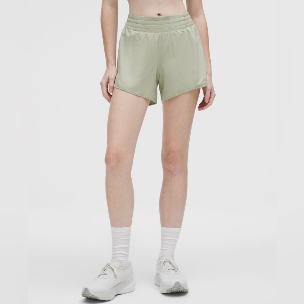 🆕 Lululemon Hotty Hot HR Short 4” Lined Women’s Size 2 Fog Green